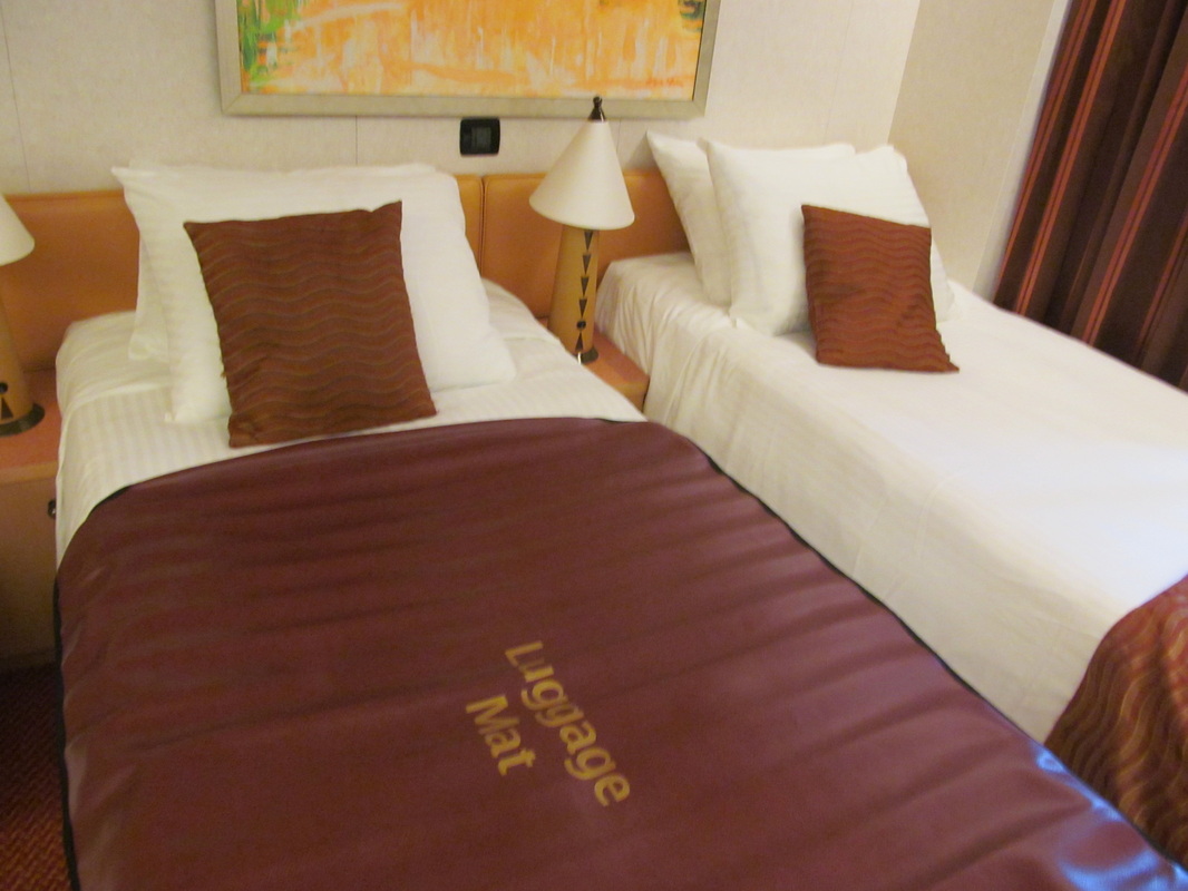 Beds in Carnival Dream Stateroom