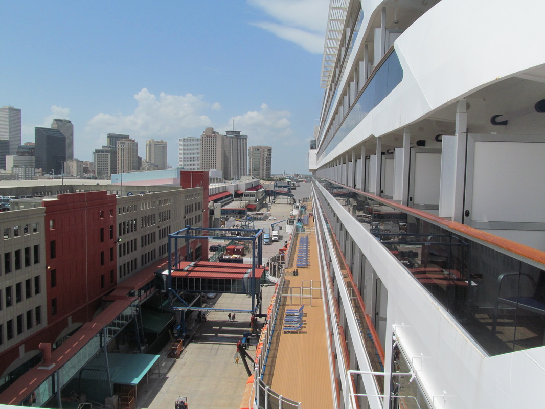 Side view of the Carnival Dream