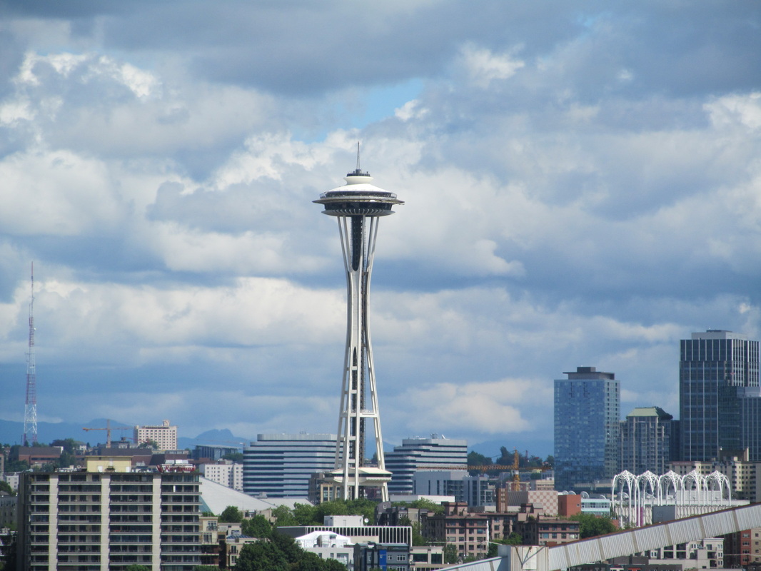 Zoomed in on Space Needle