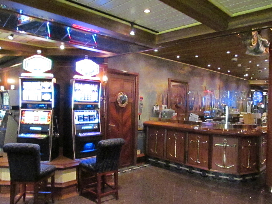 Bar in Mr. Lucky's Casino