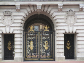 Front Doors Of Buckingham Palace