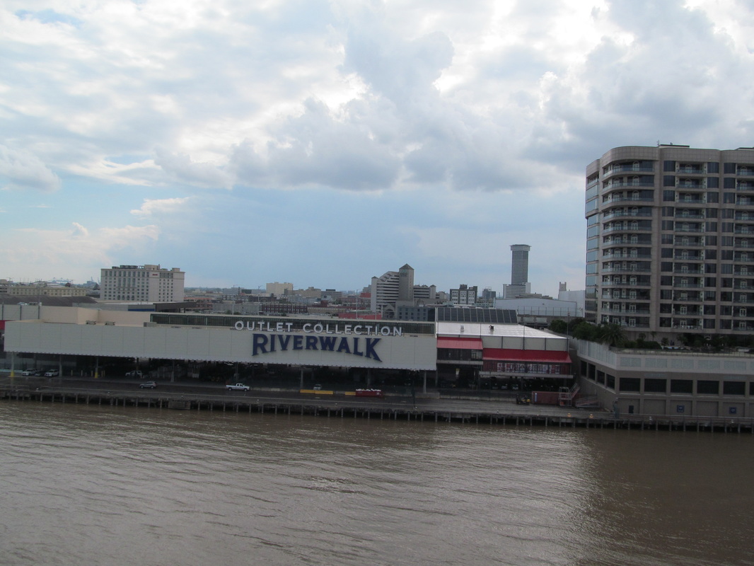 Riverwalk Mall New Orleans