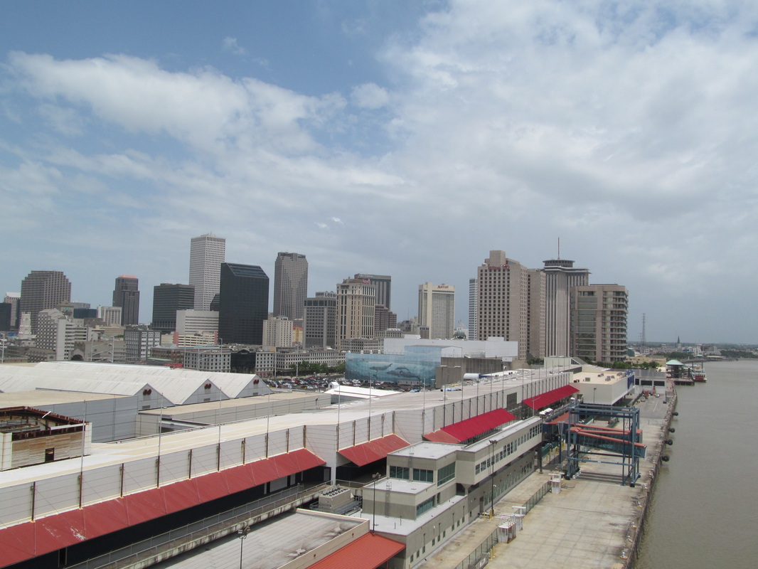 New Orleans Skyline & Julia Street Cruise Terminal
