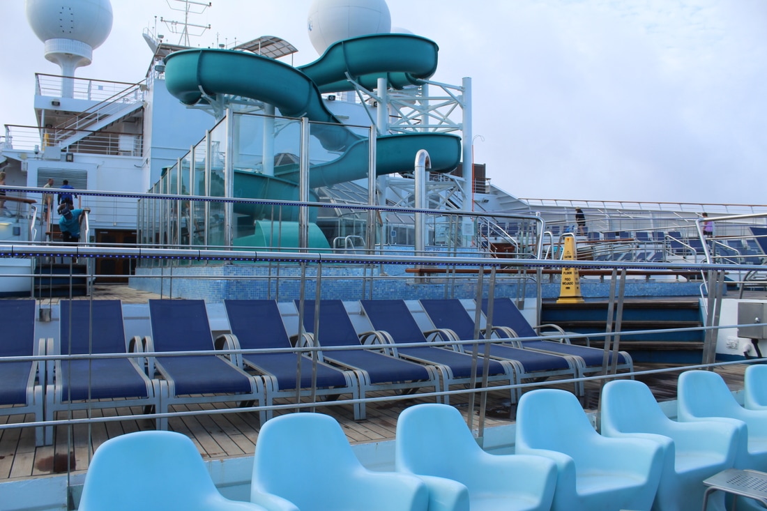 Carnival Valor Deck Chairs