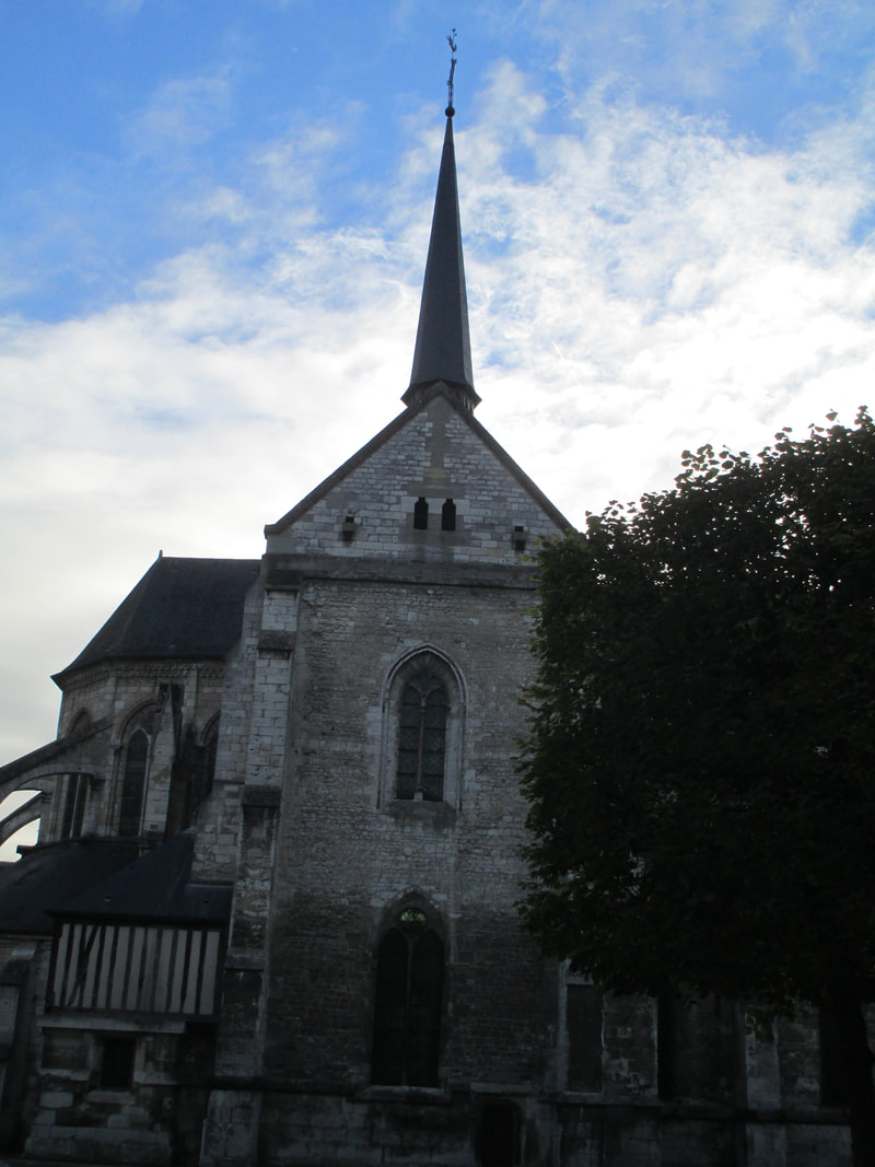 \First view of Eglise Saint-Sauver, church from the 13th century