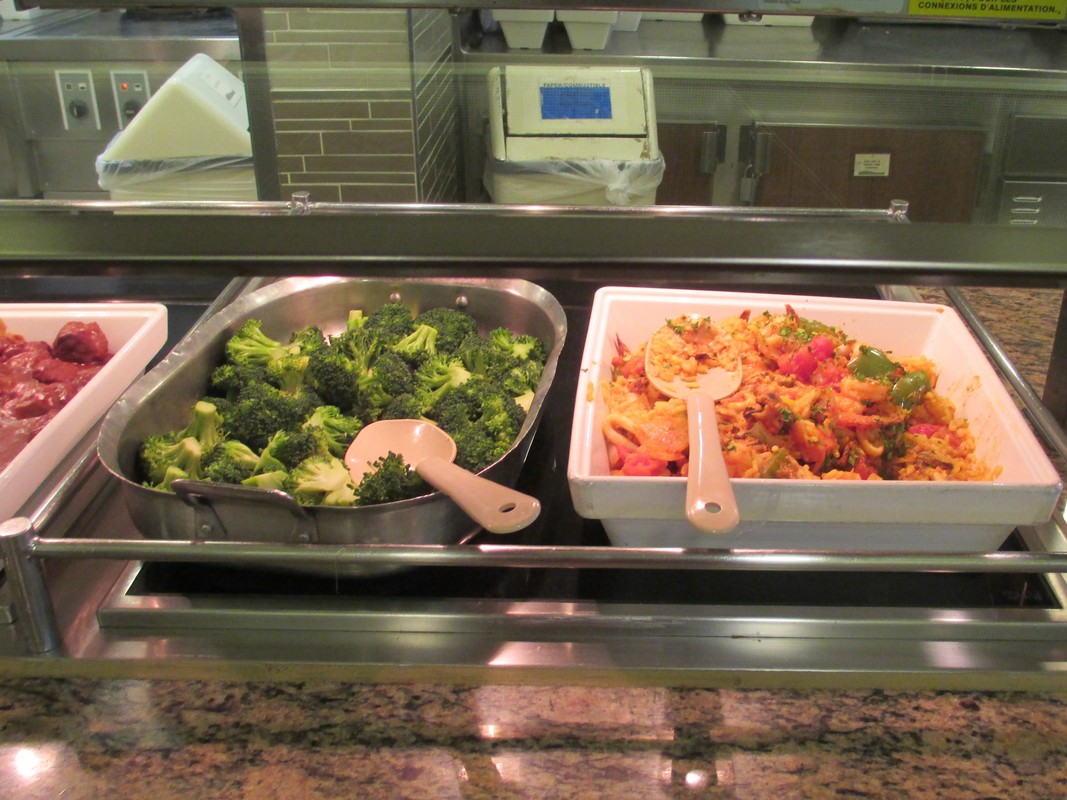 A few of the many choices at the Horizon Court lunch buffet