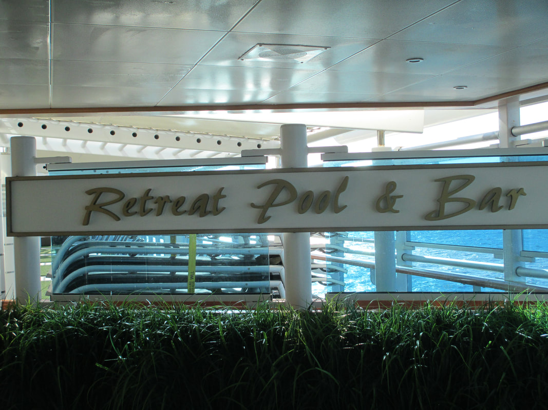 Regal Princess Retreat Pool & Bar