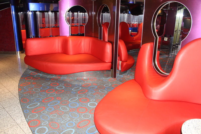 Carnival Dream Club 02 Lounge