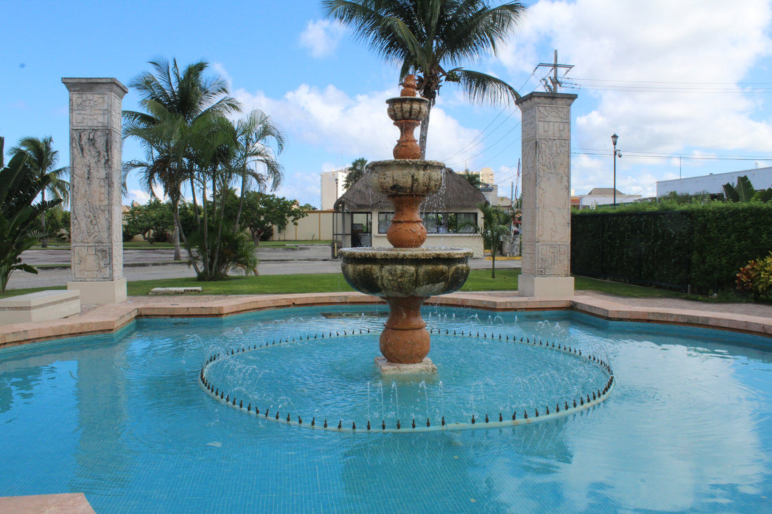 Puerta Maya Pier Fountain